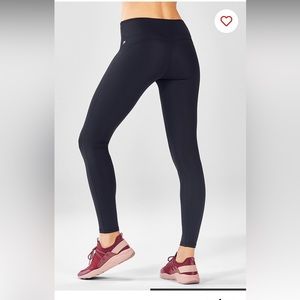 NWT Fabletics Powerform Dhyana Leggings- black - size Small